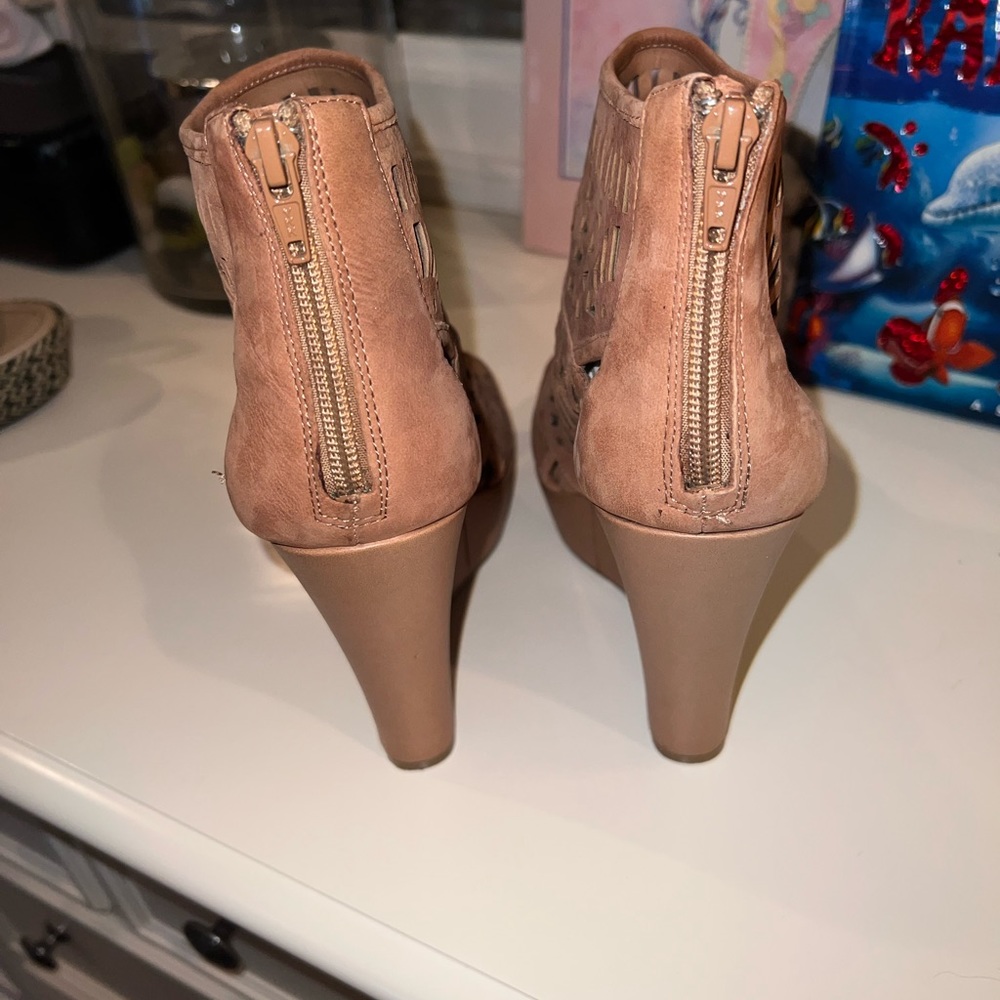 Gianni Bini Brown high heel wedges - Picture 4 of 6